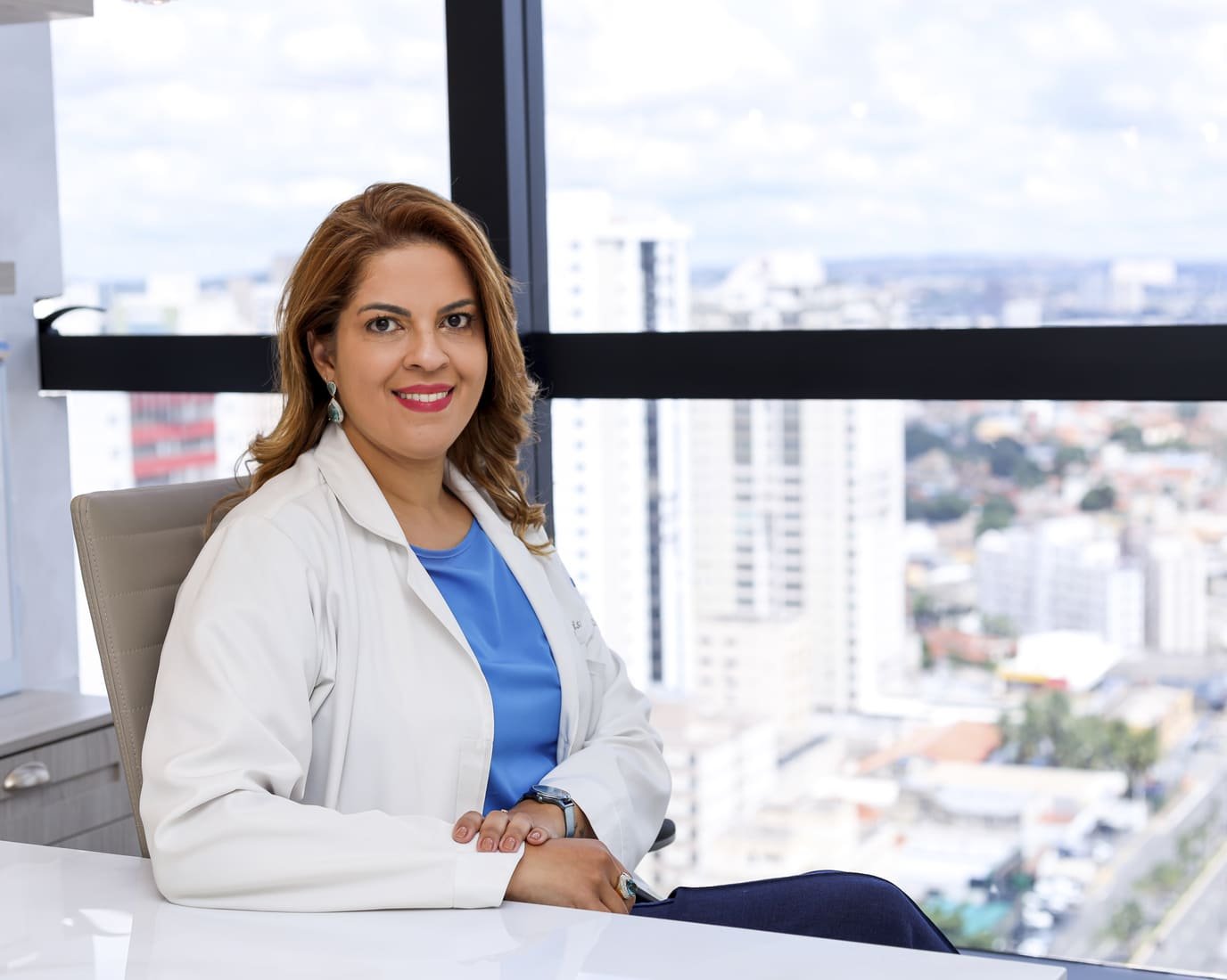 Dra. Larissa Santana